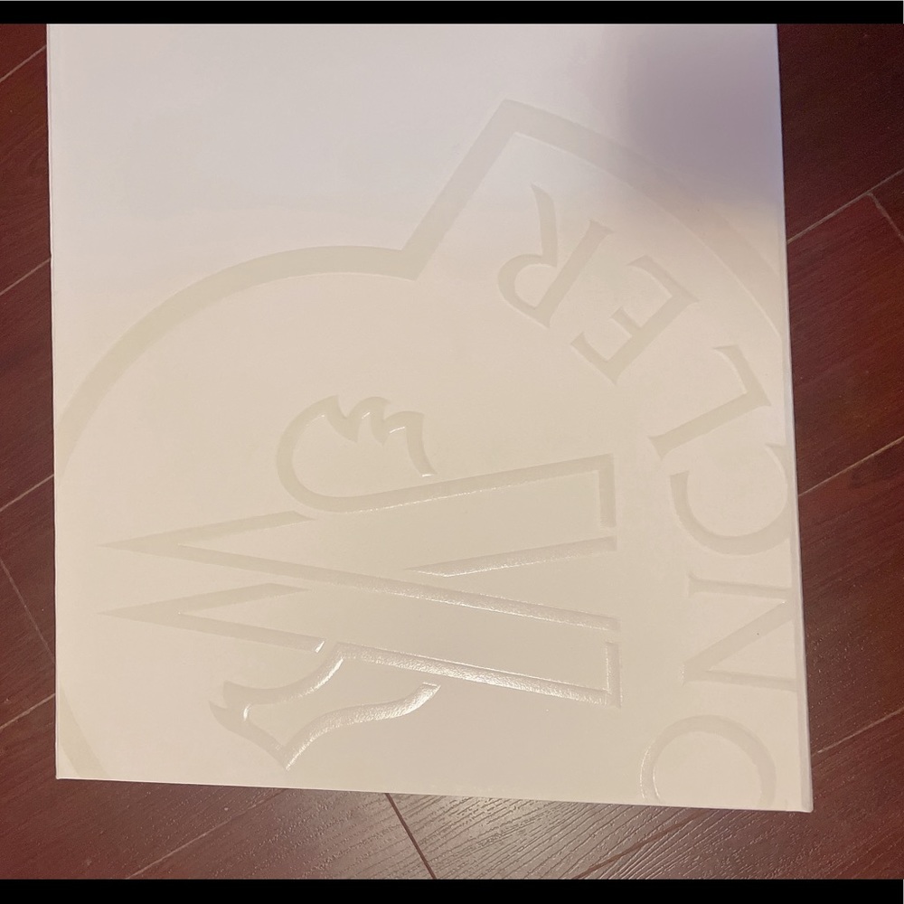 Moncler Box - Authentic - Picture 3 of 4